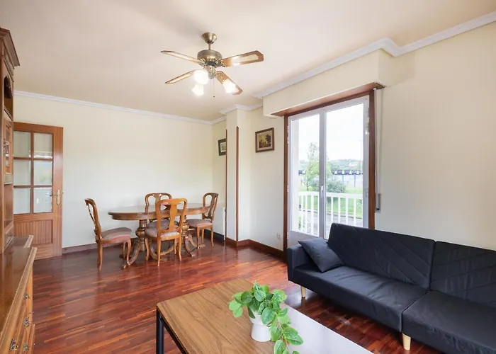 Indamendi - Baskeyrentals דירה *